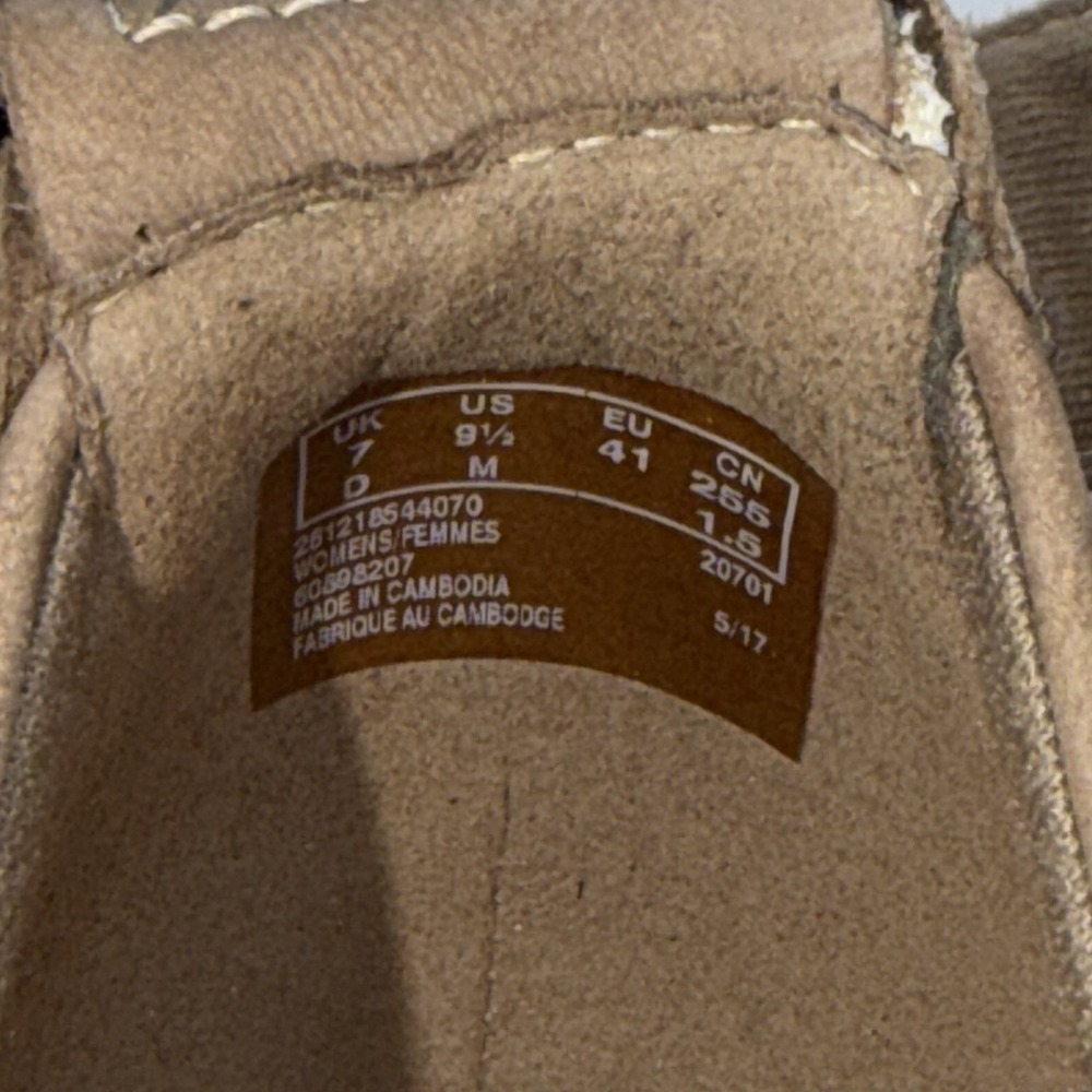 Clarks‎ Medora Nina Beige Mary Jane Suede Flats Women 9.5M - Picture 8 of 8